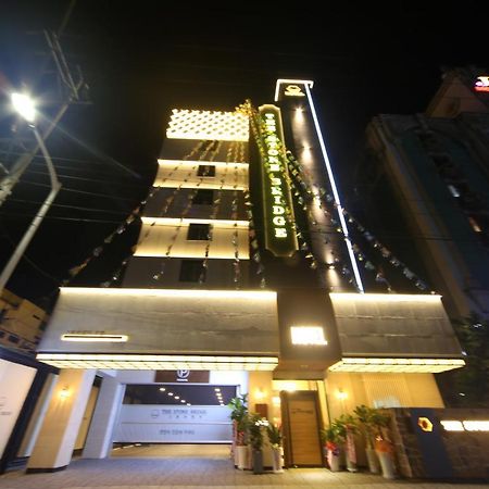 The Stone Bridge Hotel Sasang Pusan Exteriér fotografie